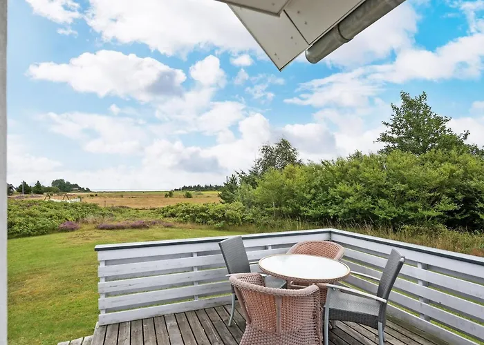 Thorben - 3-5km From The Sea By Interhome