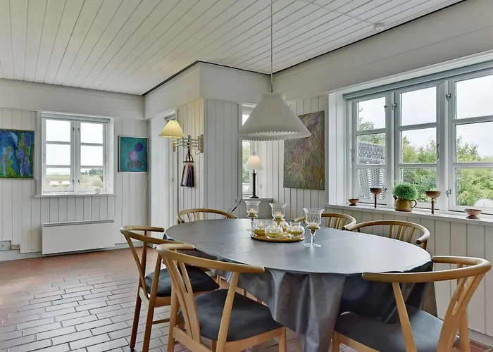 Thorben - 3-5km From The Sea By Interhome